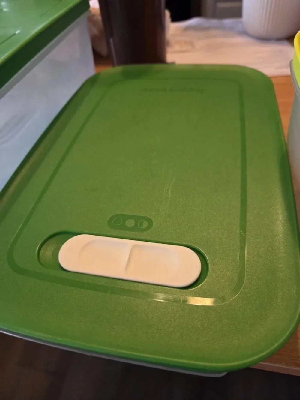 Tupperware Fridge Smart 4pc Set Veggies Fruits Stay FRESH 7288 7291 7286 x2 EUC